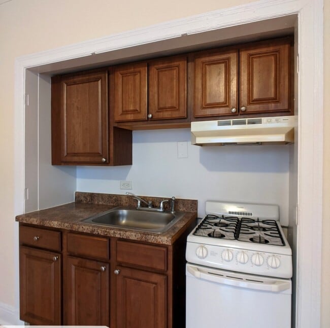 Photo - 3335 W Diversey Ave Unit 136