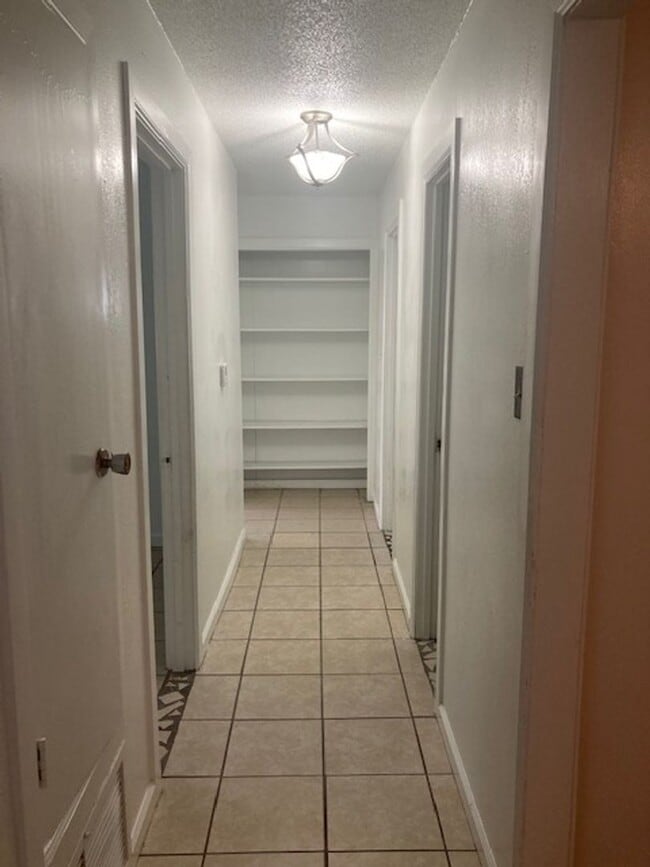 Photo - Moss Point 3 Bedroom
