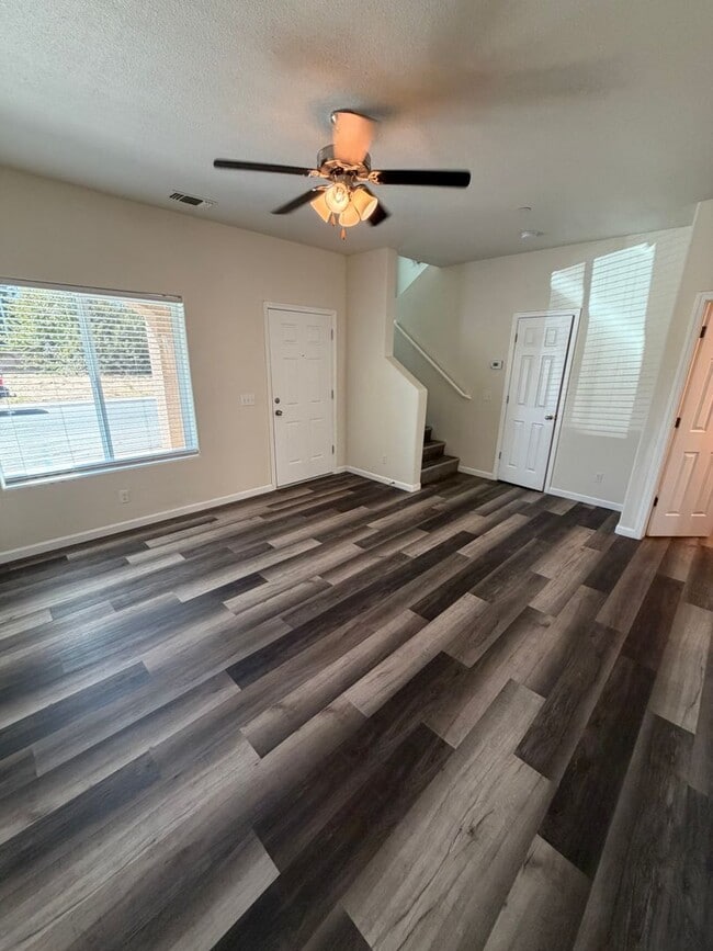 1327 Belmont Dr