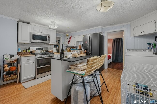 Photo - 349 Naubuc Ave