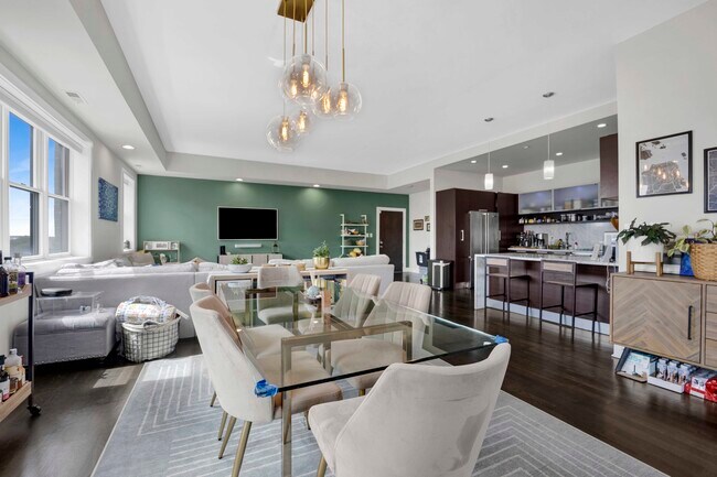 Photo - 340 W Evergreen Ave Unit 340 W Evergreen Ave #6E