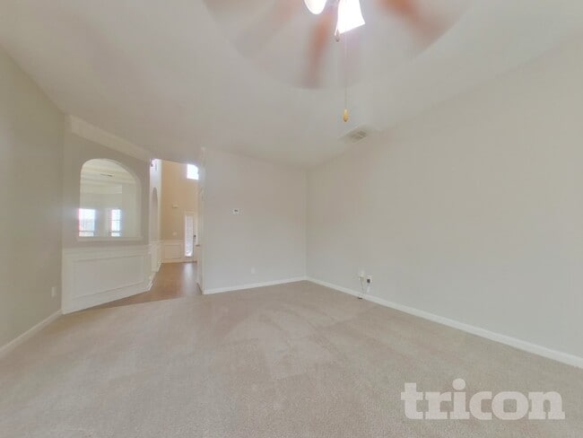 Photo - 20 Silver Peak Dr