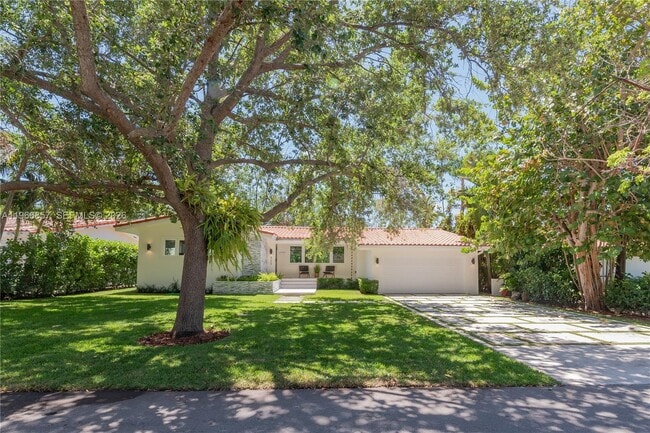 Building Photo - 920 Alava Ave