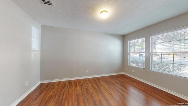 Photo - 9515 Boatman Pier