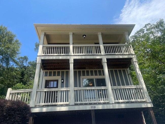 Building Photo - PRE-LEASING FOR AUGUST 2026!