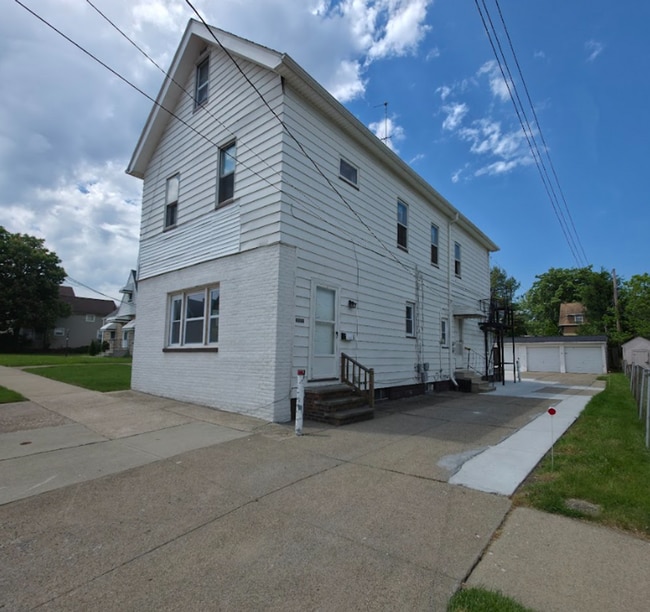 4444 W 51st St Unidad #1 Down