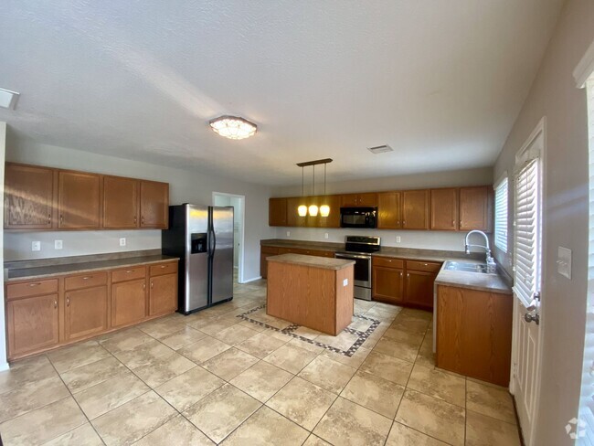 Building Photo - $300 OFF 1ST MONTH RENT IF YOU MOVE IN WIT... Rental