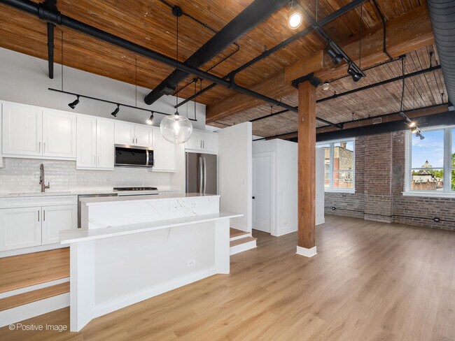 Photo - 1725 W North Ave