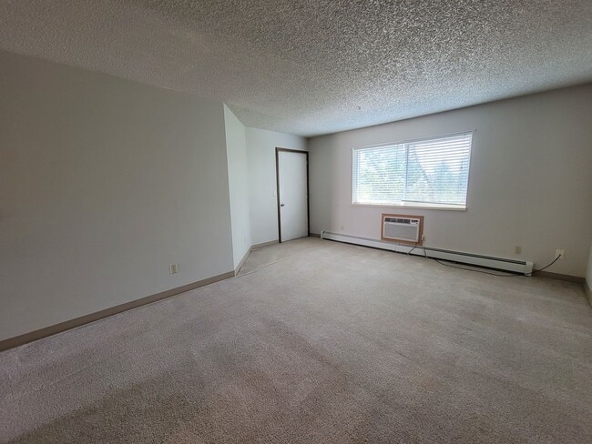 Photo - Riverbend Apartments