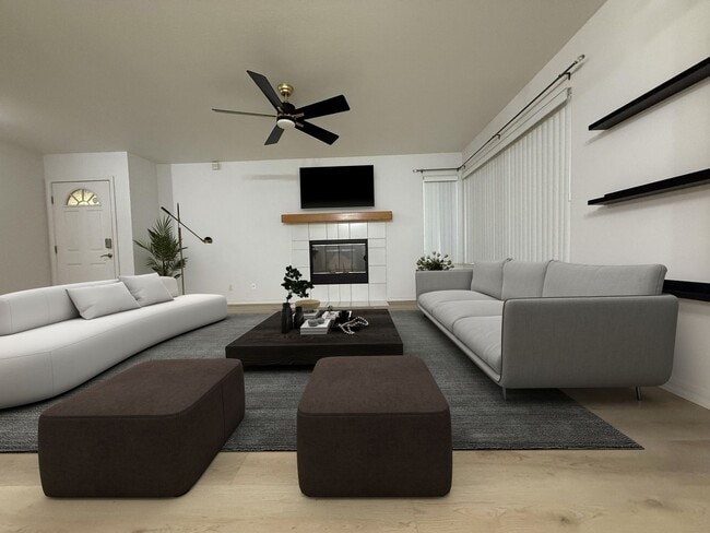 Building Photo - *2-Bedroom 2-Bathroom Condo in Gated Antelope Community! *