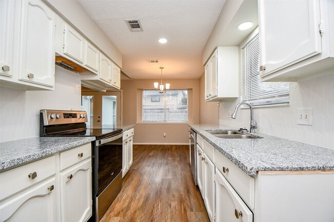 Photo - 11222 Broadsweep Dr