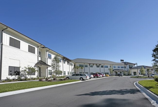 The Lakeside at Amelia Island - The Lakeside at Amelia Island Apartments
