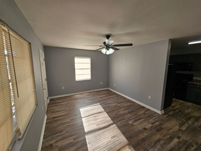 Photo - Oak St Apartment Unit 308 Oak St