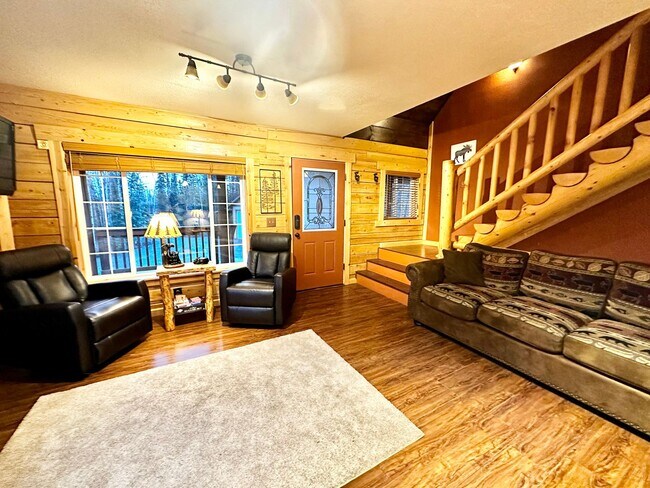 STR - 38675 Skeeter St