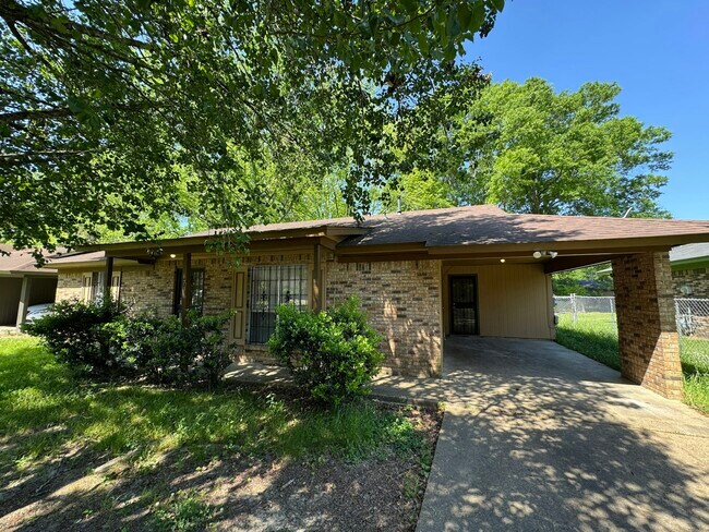 Building Photo - 6731 George Washington Dr