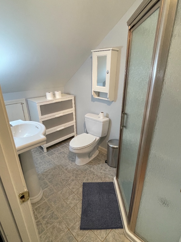 Photo - 417 Princeton Way NE