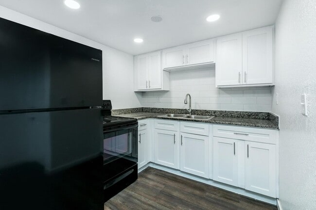 Photo - The Wave Apartments
