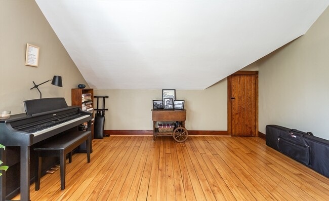Photo - 256 Maple St Unit 3