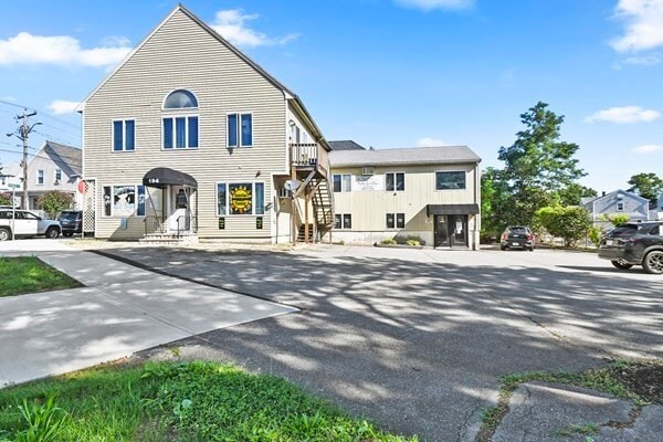 Building Photo - 194 Rockdale Ave Unit 2L Rental