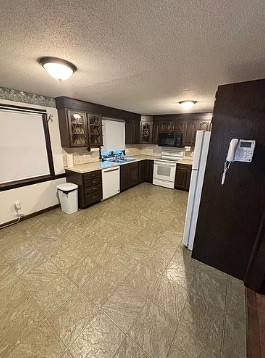 Photo - 683 Station Rd