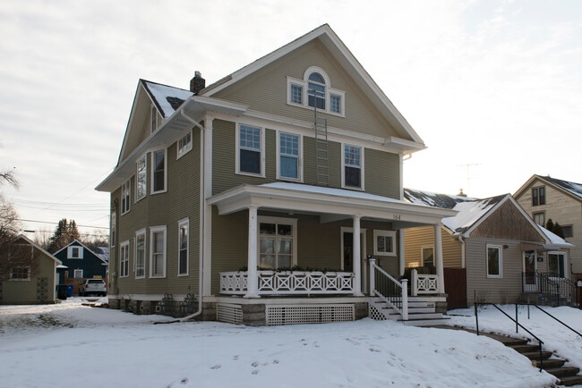 Photo - 164 Congress St W