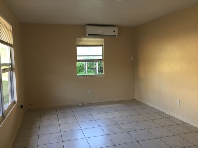 Photo - 2424 NW 21st St