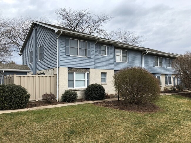 Building Photo - Cozy 2-bedroom Townhome on 935 West Whitehall