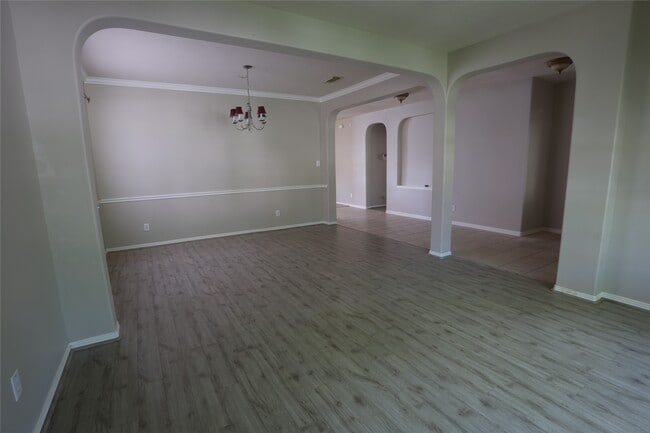 Photo - 5547 Linden Rose Ln