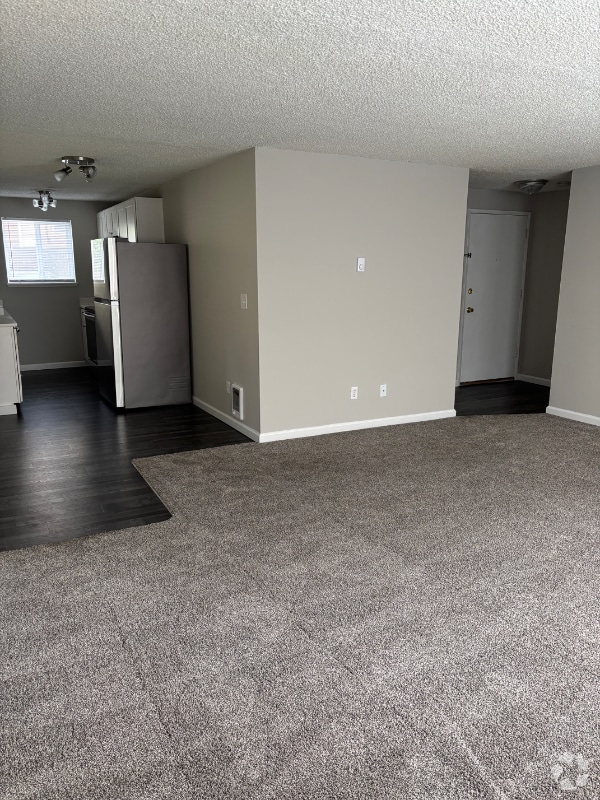 Building Photo - 1618 Kent Des Moines Rd Rental