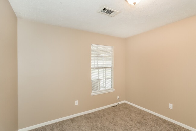 Building Photo - 4313 Lariat Dr