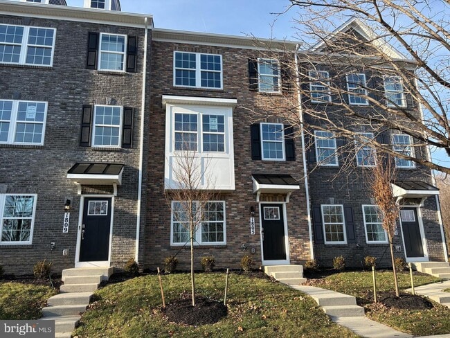 Building Photo - 1805 Harvest Dr
