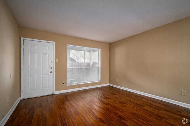 2BR, 2BA - 975SF