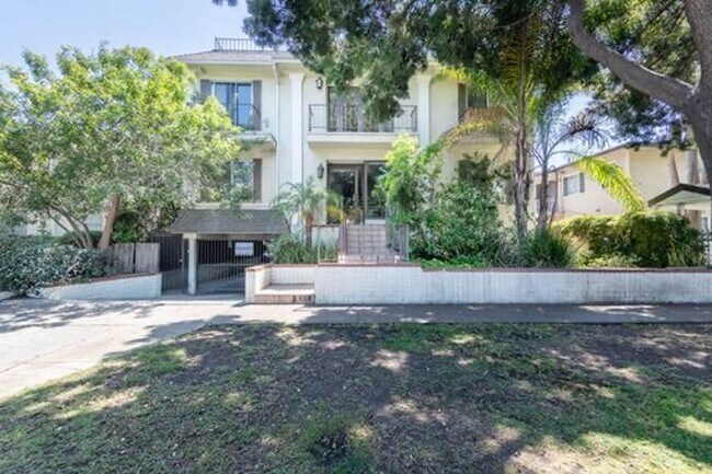 12740 Venice