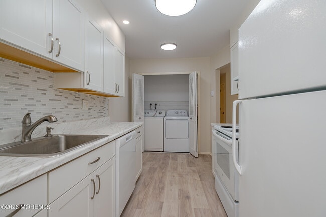 Photo - 177 Amberly Dr