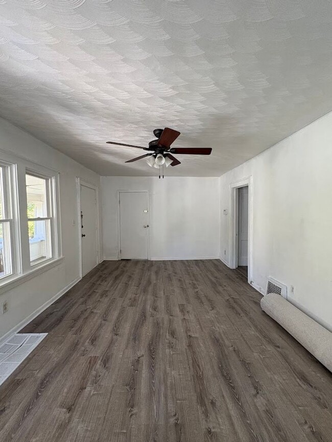 Photo - Four bedroom two bathroom home for rent