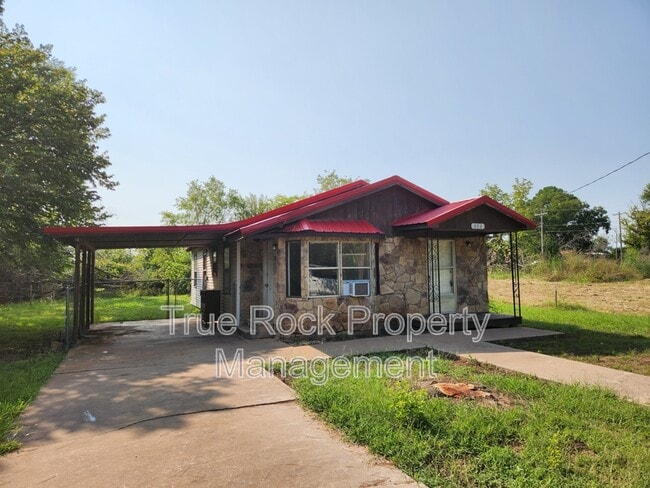 Building Photo - 404 S Carey Rental