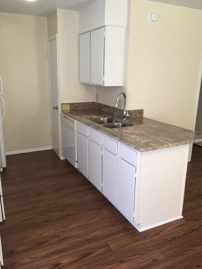 Photo - Available now. END 4PLEX TOWNHOME, 2 BR/1....