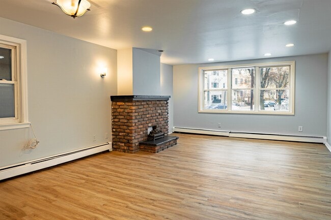 Photo - 97 Sanford Pl Unit 1