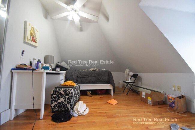 Photo - 68 Boylston St