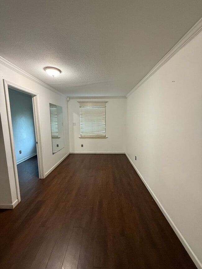 Photo - 3301 Thunderbird Ln