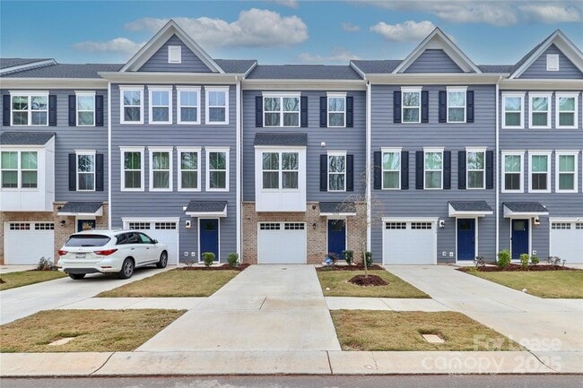 Building Photo - 5038 Springarn Ct