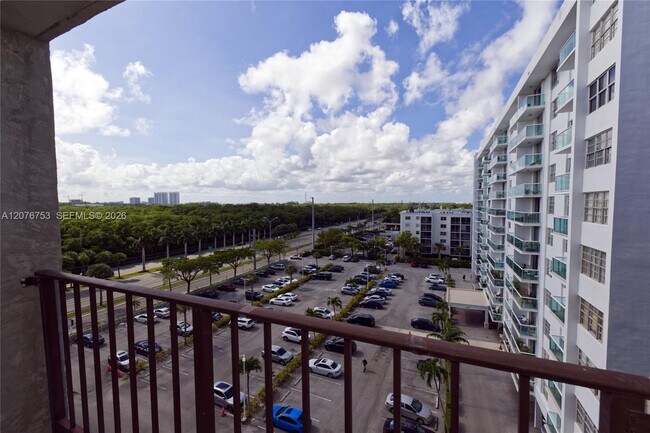 Photo - 2903 N Miami Beach Blvd Unit 806