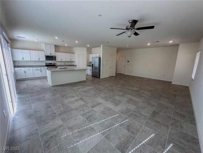 Photo - 9974 Scarlet Hls St House