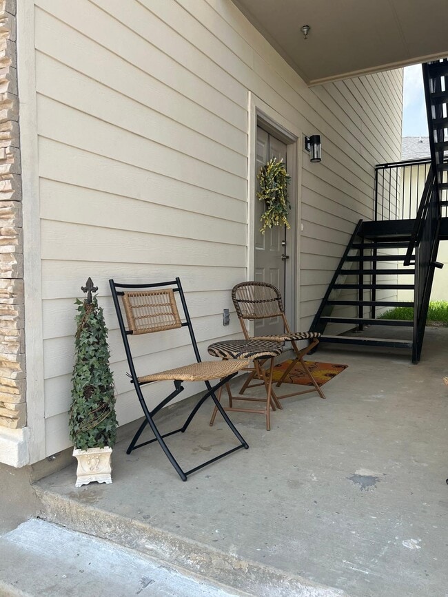 Photo - 1201 Gage Ave