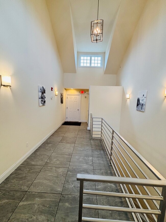 Building Photo - 40 Cedar Swamp Rd Rental