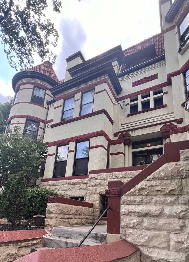 Building Photo - 2300 19th St NW Unit 2