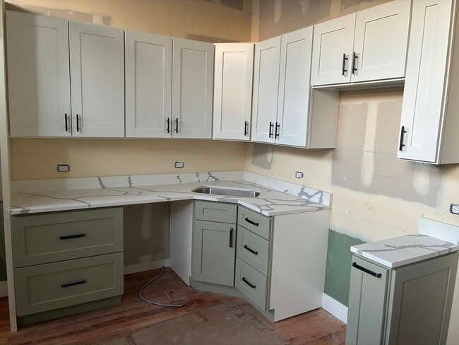 Photo - 831 S Western Ave Unit 1F