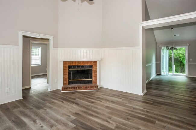 Photo - 1309 Southwind Ct SW