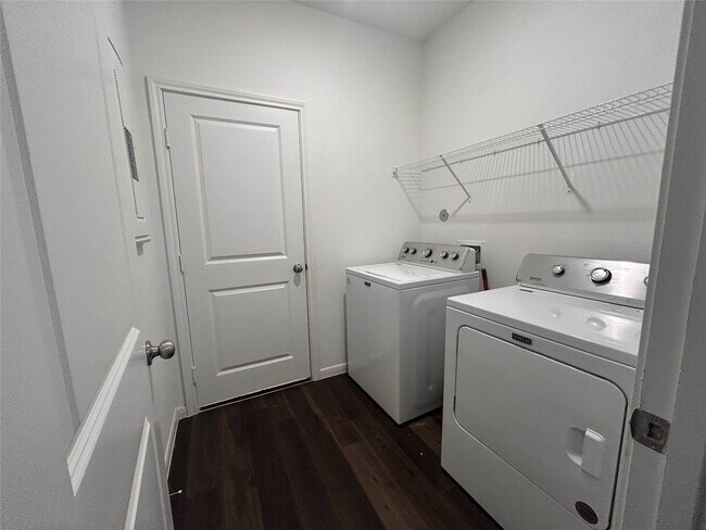 Photo - 118 Ashwood Glade Dr