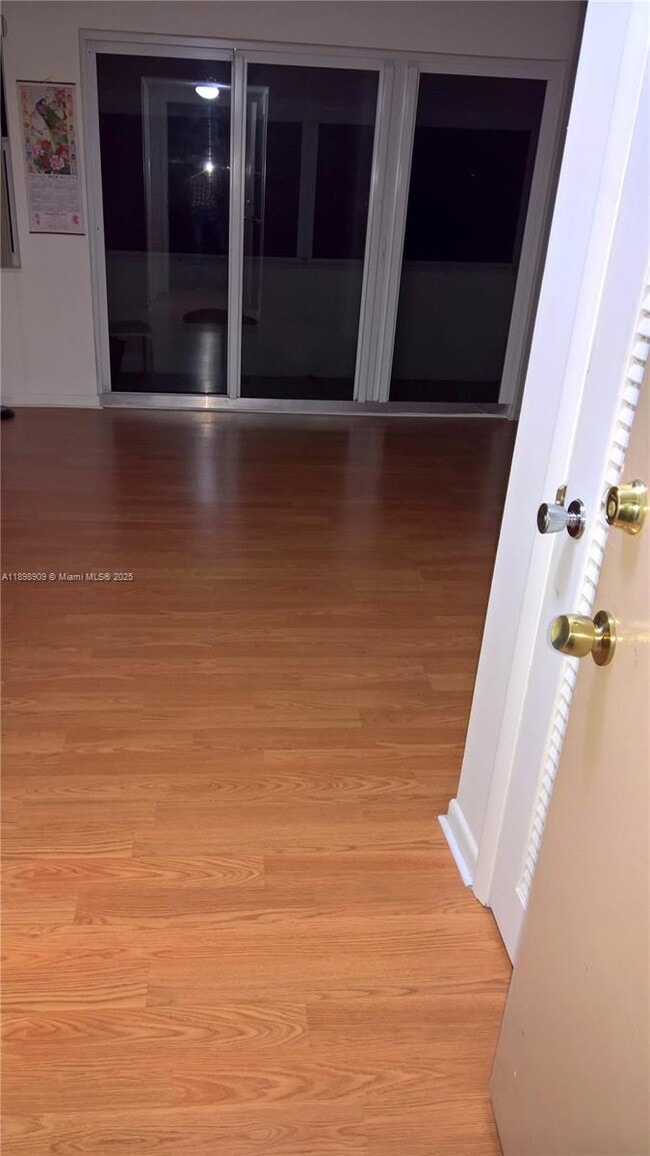 Photo - 1701 Buchanan St Unidad 402